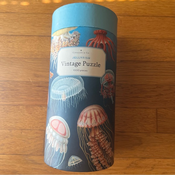 Cavallini & Co. Jellyfish Vintage Puzzle - 1000 pieces - Picture 4 of 5